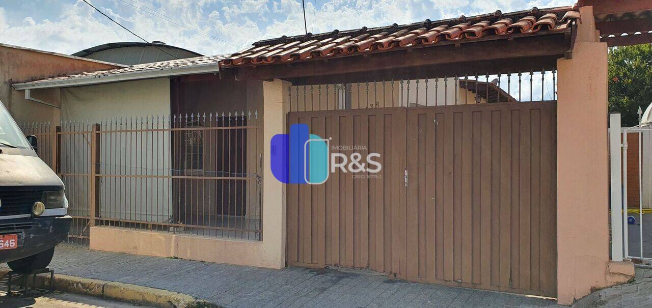 Casa Vila Bossi, Louveira - SP