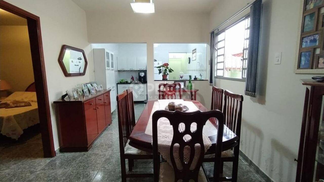 Casa com 3 quartos a venda em Rio Claro