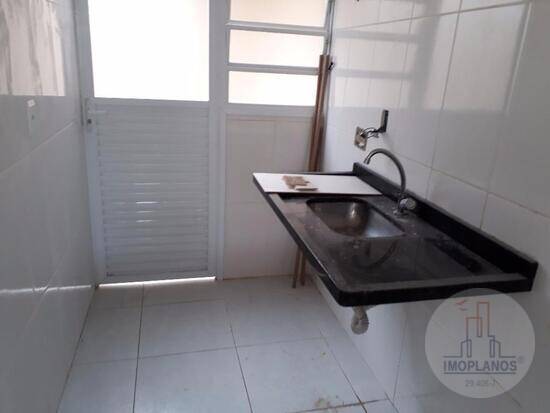 Aguapehu I, casas com 1 a 2 quartos, 31 a 40 m², Praia Grande - SP