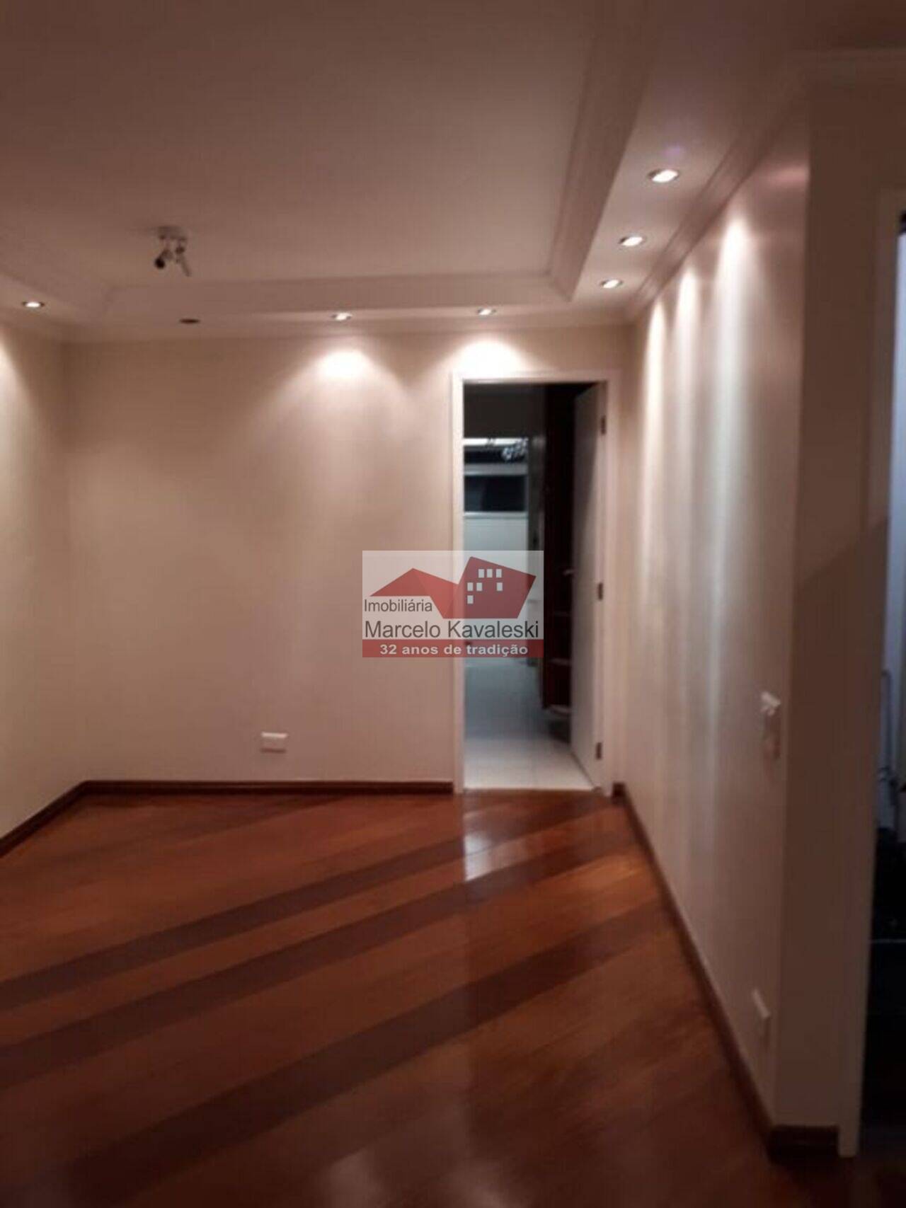 Apartamento Vila Gumercindo, São Paulo - SP