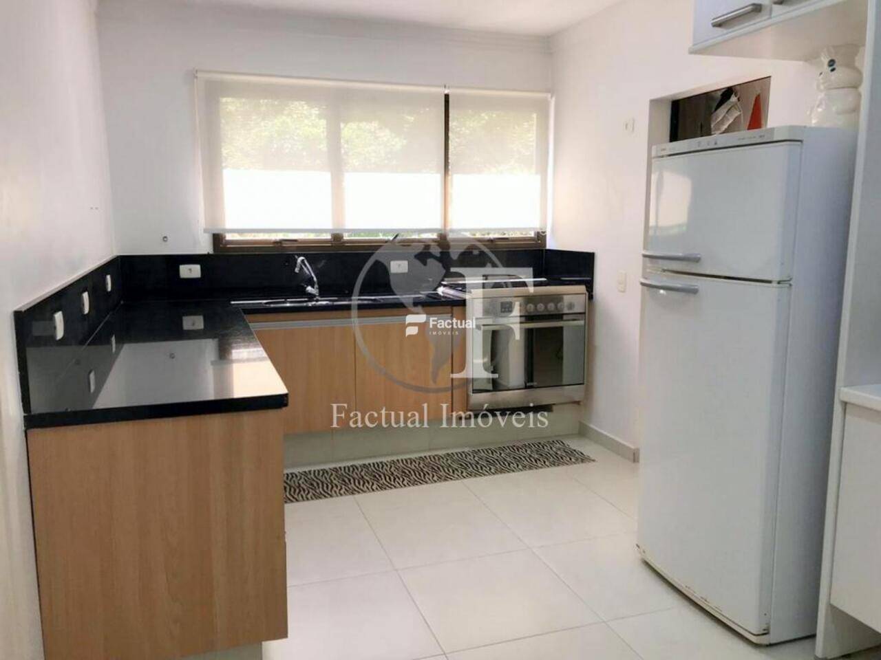 Apartamento Morro Sorocotuba, Guarujá - SP