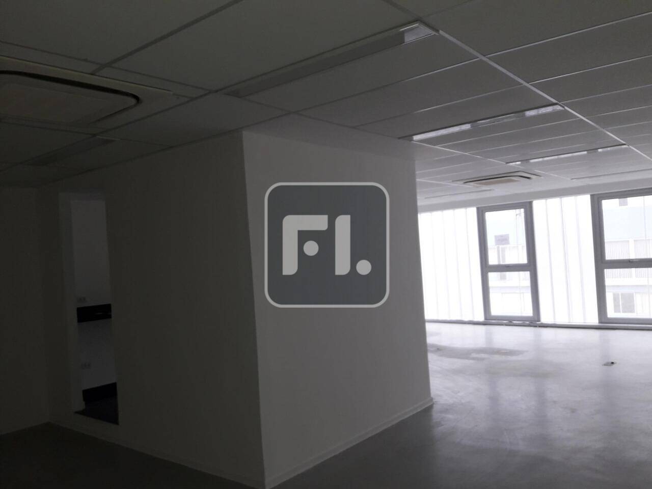 Conjunto comercial com 124,16 m² na Bela Vista para locação,