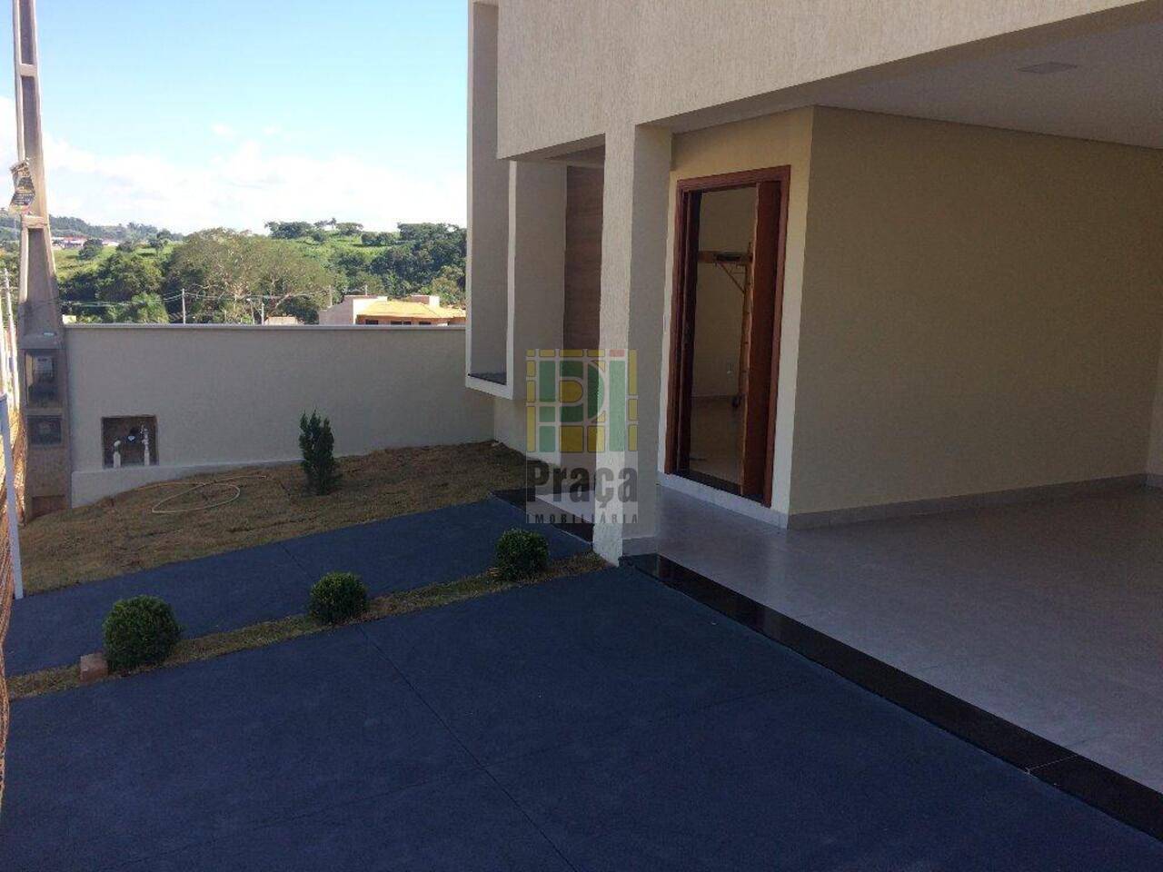 Casa Residencial Monte Carlo, São José do Rio Pardo - SP