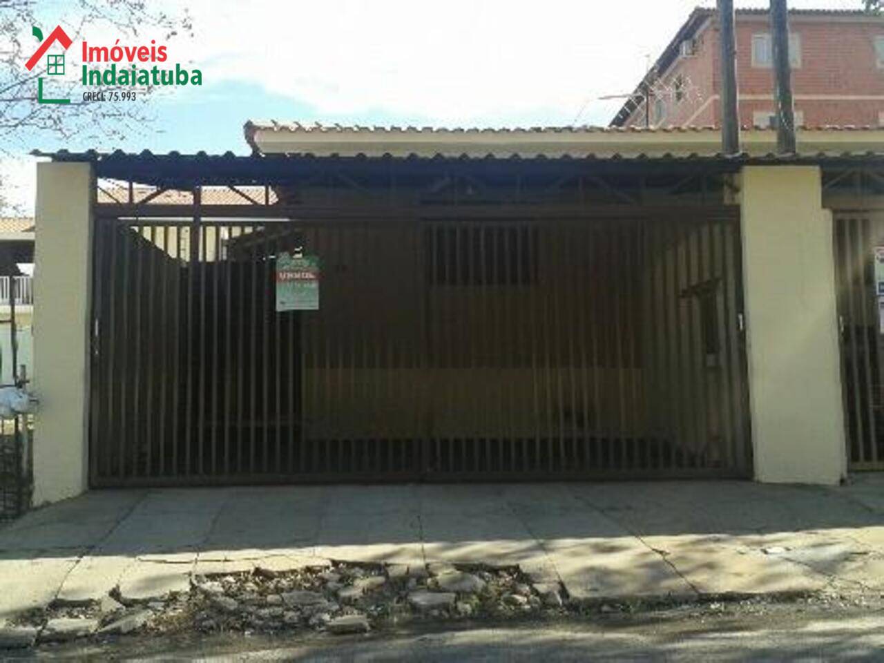 Casa à venda com 2 quartos, 150m² - Foto 1