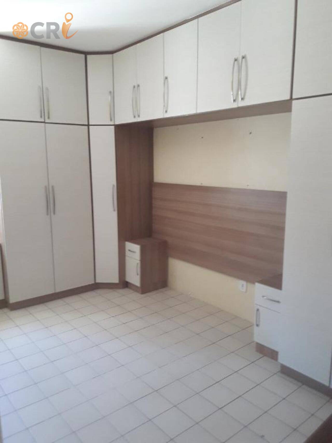 Apartamento com 3 quartos, 1 suíte, 1 vaga, à venda, 110 m² por R$ 260.000 - Cocó - Fortaleza/CE - AP2073