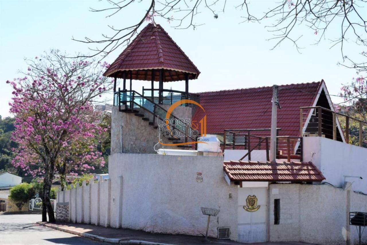 Casa Jardim do Lago, Atibaia - SP