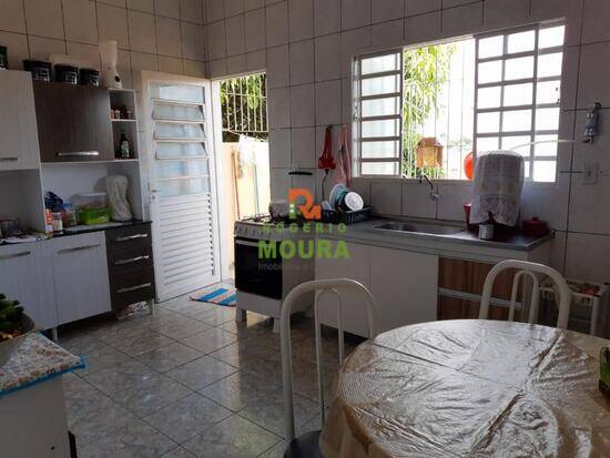 Casa de 93 m² Vila Betânia - Alfenas, à venda por R$ 200.000