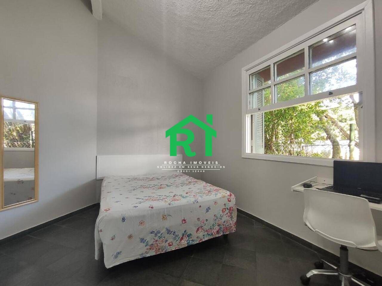 Apartamento triplex Jardim Astúrias, Guarujá - SP