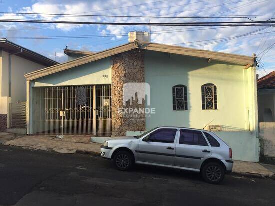 Casa de 117 m² Centro - Botucatu, à venda por R$ 550.000