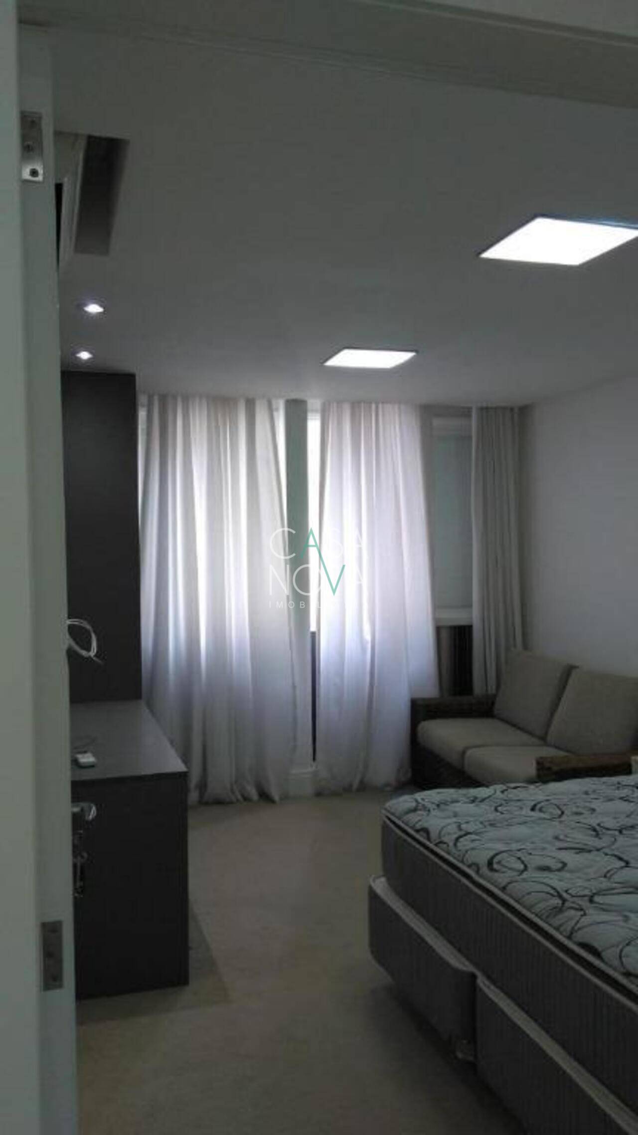 Apartamento Boqueirão, Santos - SP