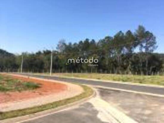 Loteamento Águas do Paraíba, com 4 quartos, 308 m², Guararema - SP