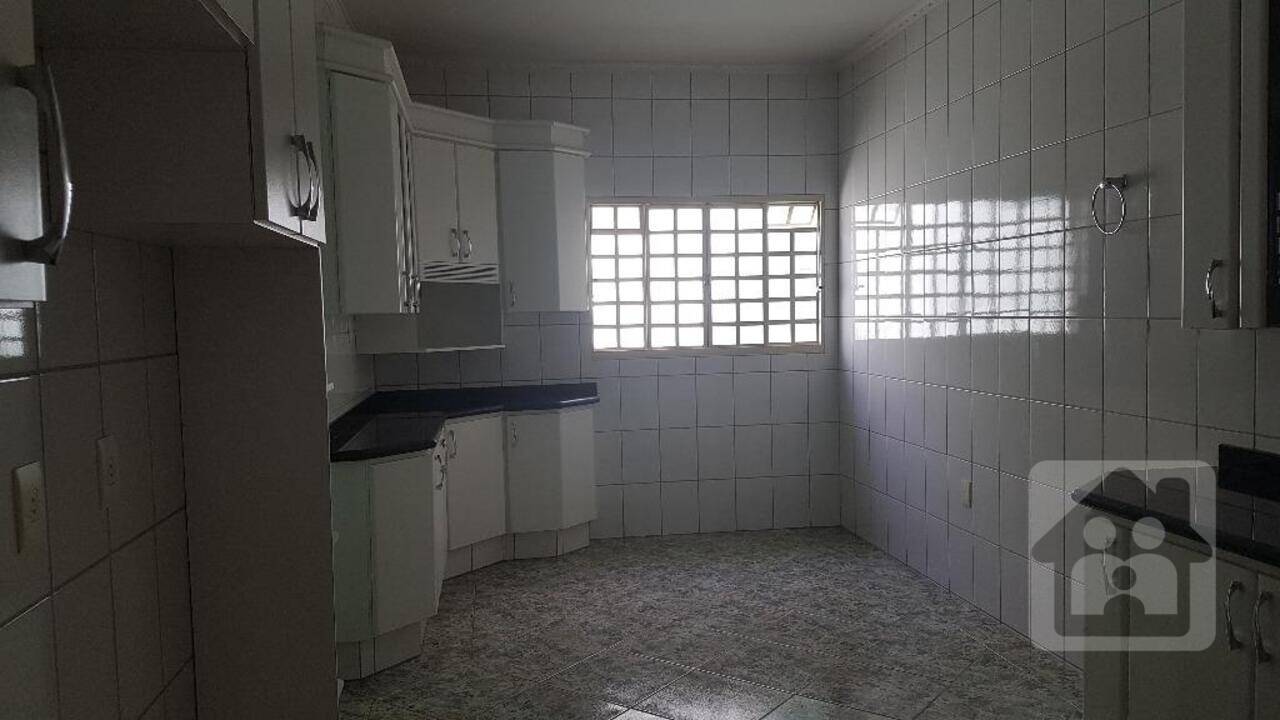 Casa Vila Mendonça, Araçatuba - SP