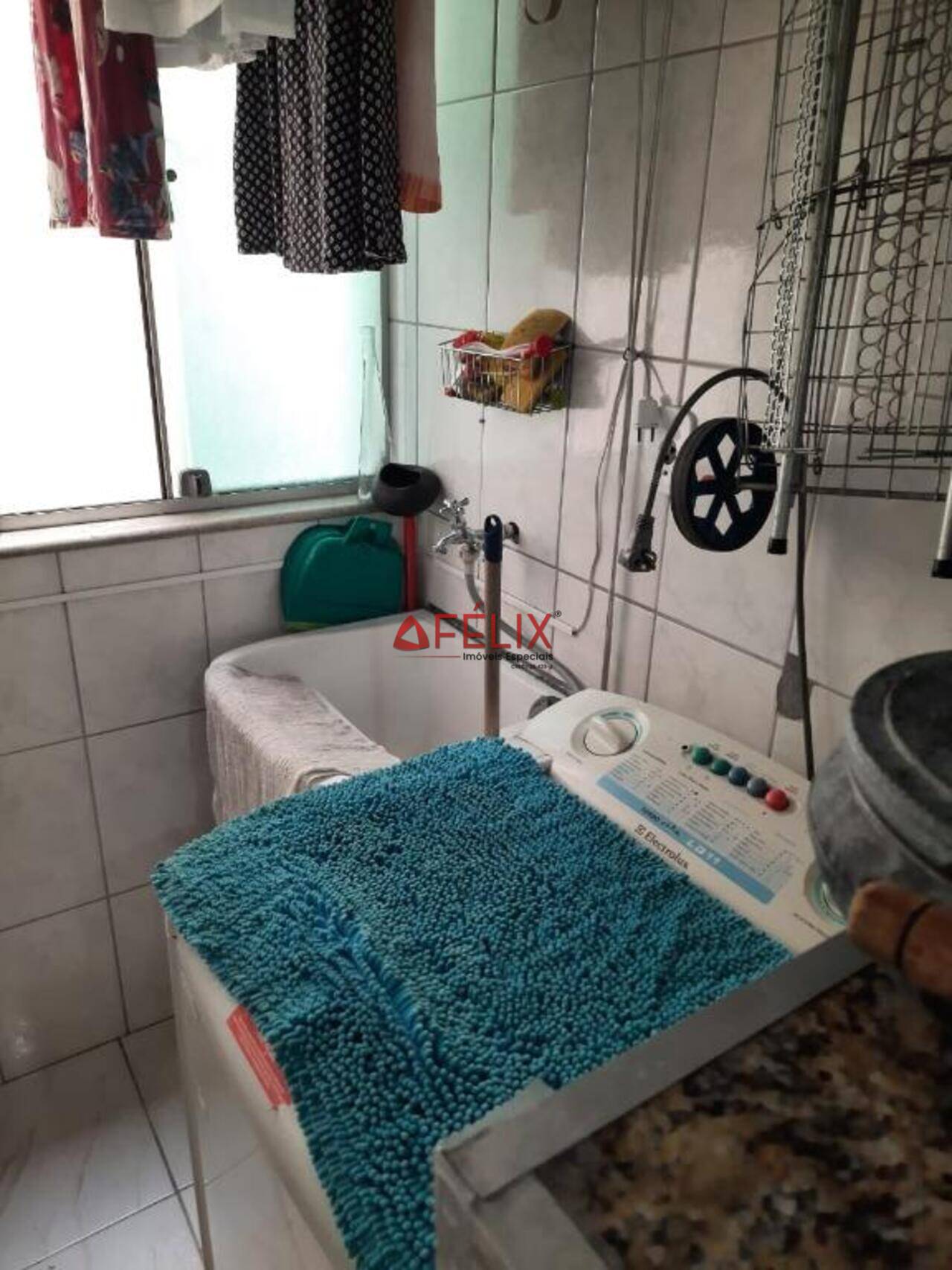 Apartamento Edifício Versales, Taubaté - SP