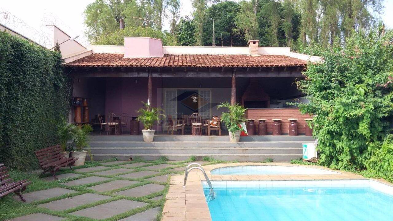 Casa Mercês, Uberaba - MG