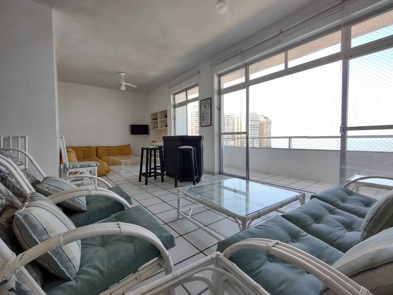 Apartamento Praia das Pitangueiras, Guarujá - SP