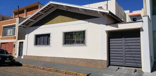 Casa de 213 m² Centro - São José do Rio Pardo, à venda por R$ 750.000