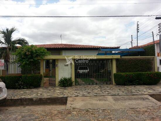 Casa de 250 m² Jóquei - Teresina, à venda por R$ 850.000