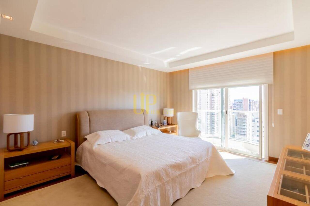 Apartamento Moema, São Paulo - SP