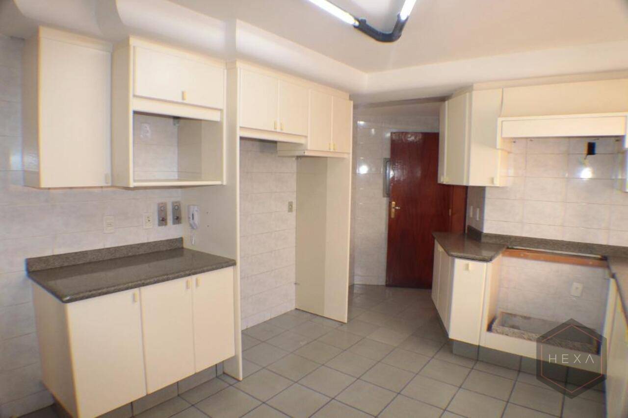 Apartamento Setor Nova Suiça, Goiânia - GO