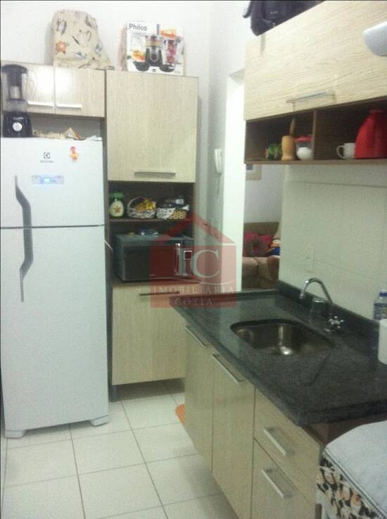 Apartamento Jardim Petrópolis, Cotia - SP