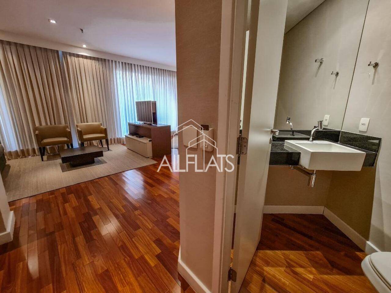 Flat Vila Olímpia, São Paulo - SP