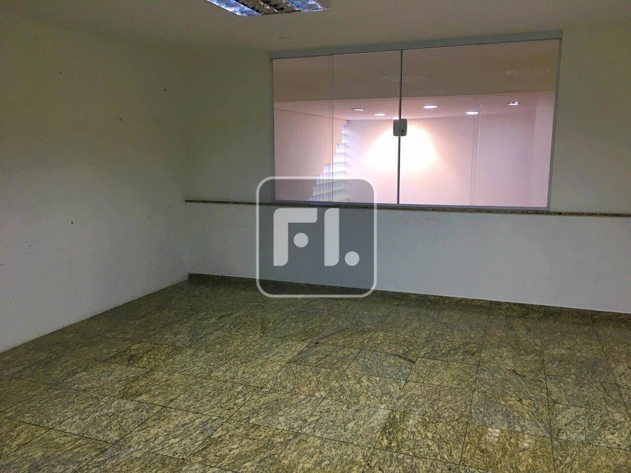 Loja comercial 1.556m² - para locação -  principal avenida de Moema