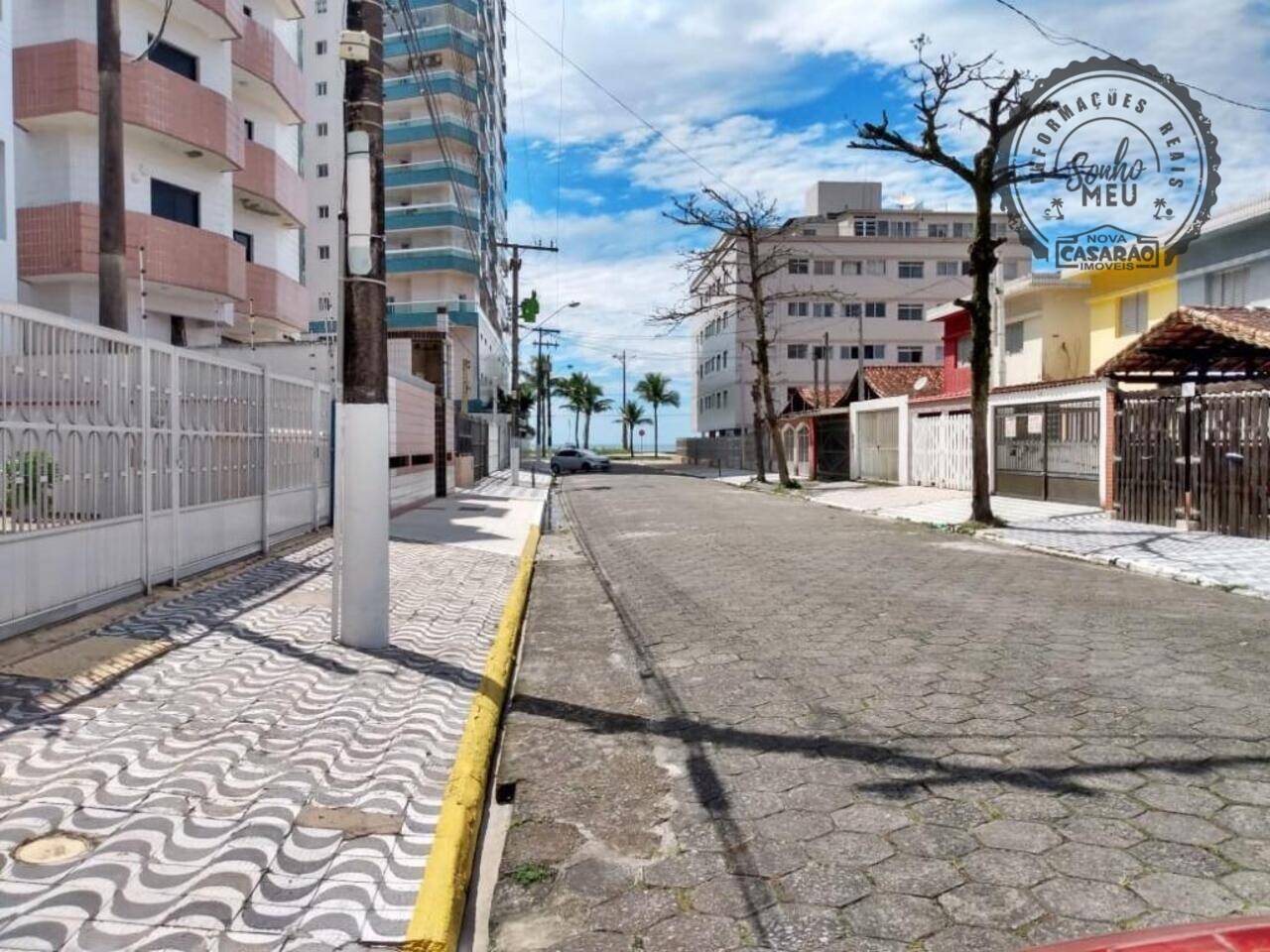 Apartamento com 2 dormitórios à venda, 97 m² por R$ 200.000 - Caiçara - Praia Grande/SP