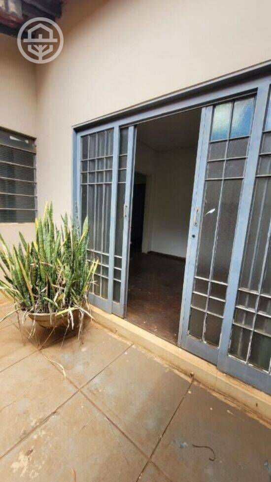 Casa de 150 m² Centro - Barretos, aluguel por R$ 3.500/mês