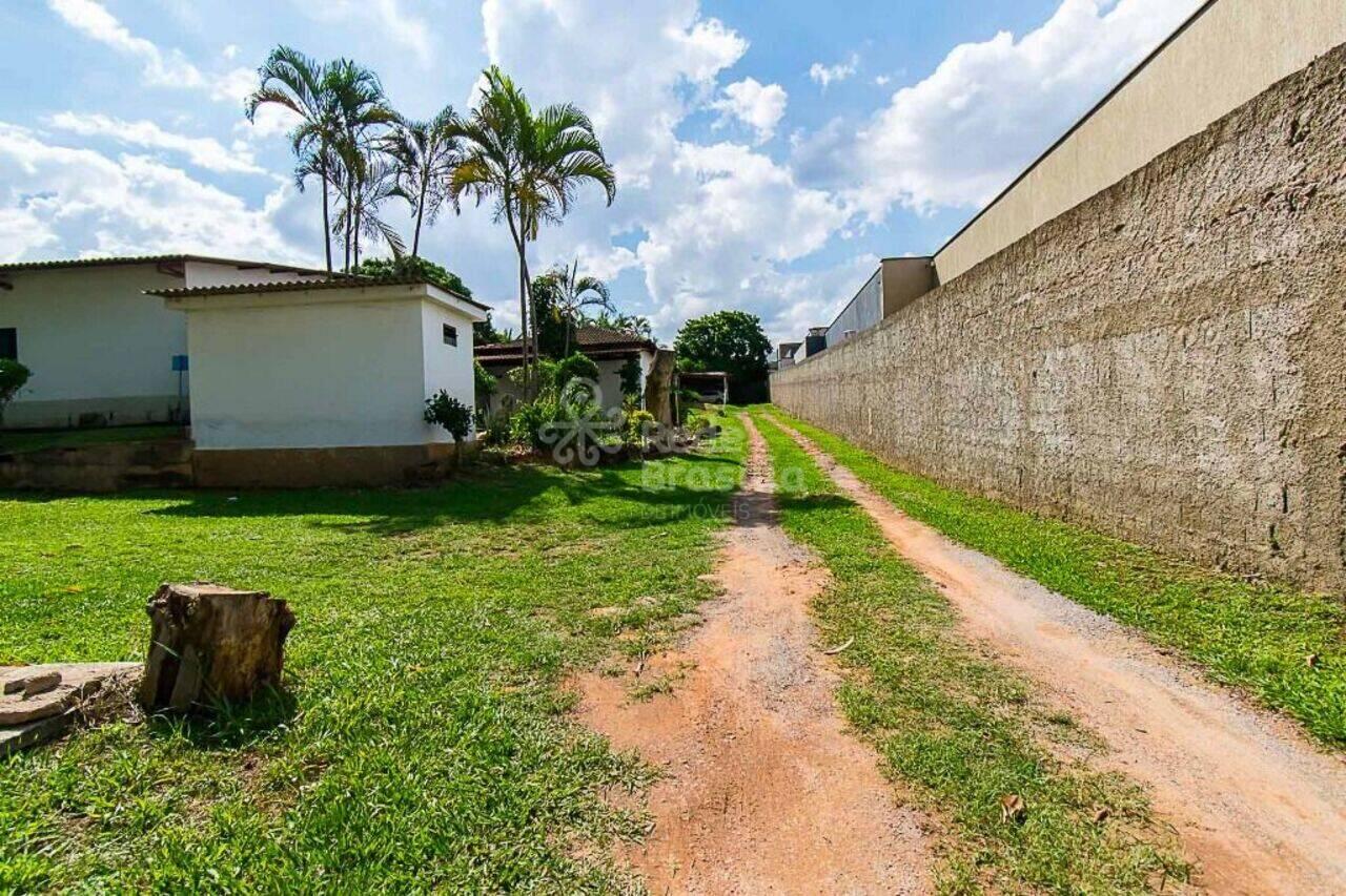 Casa Setor Habitacional Arniqueiras, Águas Claras - DF