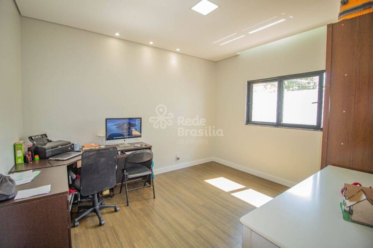 Casa Setor Habitacional Jardim Botânico, Brasília - DF