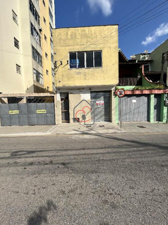 Loja de 115 m² Centro - Macaé, aluguel por R$ 4.500/ano