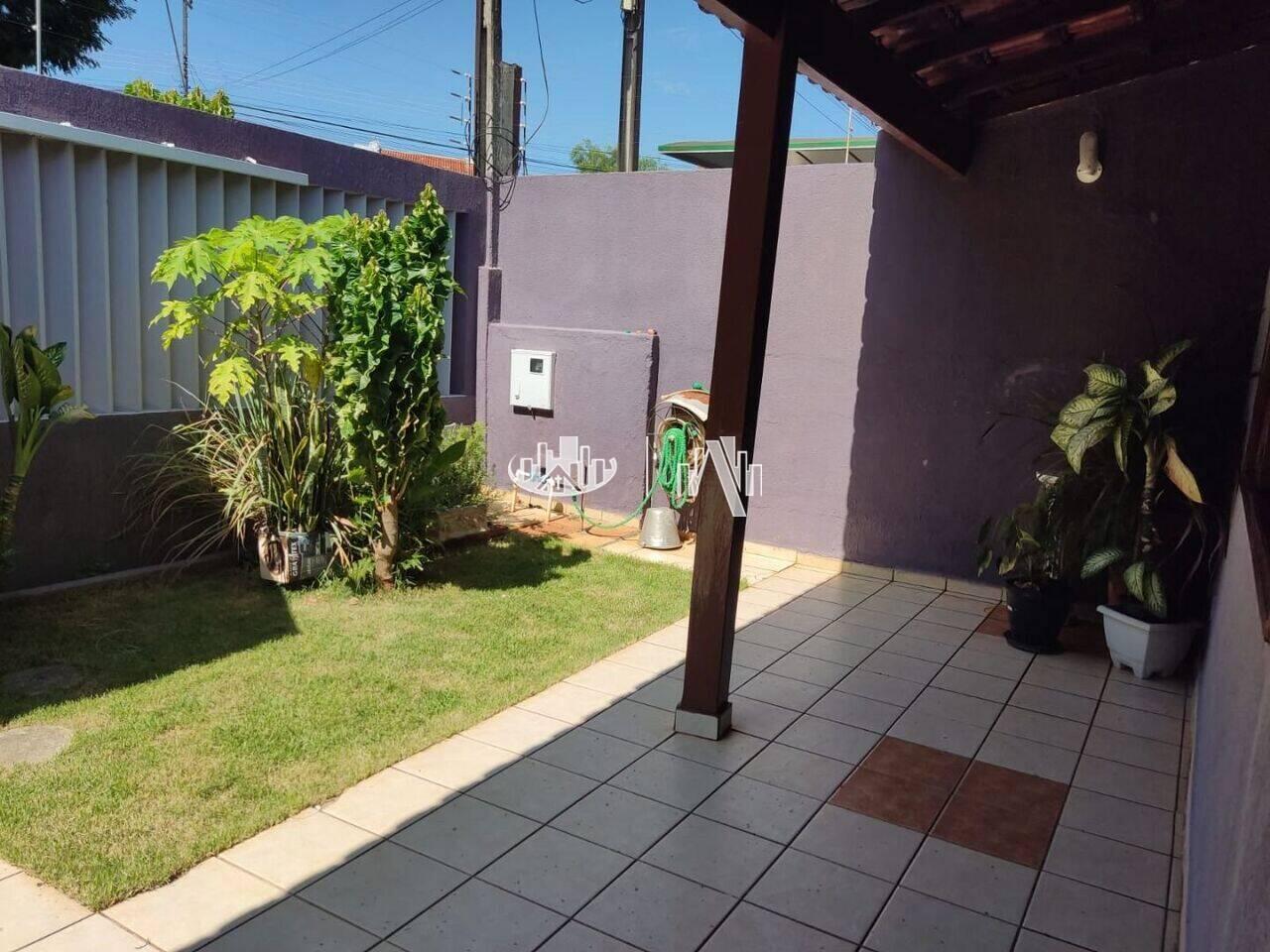 Casa Jardim Piza, Londrina - PR
