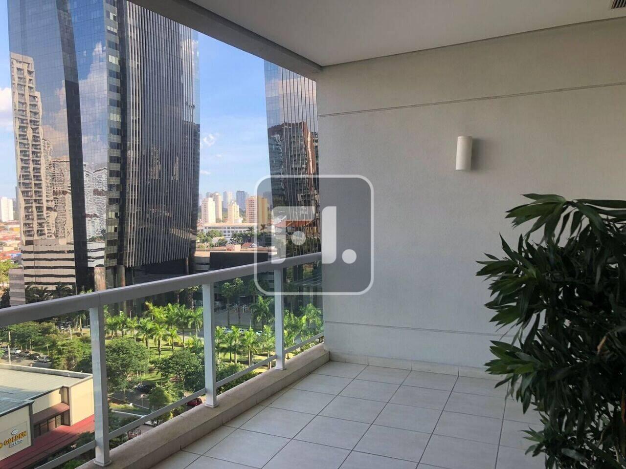 Conjunto comercial com 161m² no bairro do Brooklin para locação, com estrutura de piso elevado em carpete, teto em forro modular com luminárias embutidas, copa com paredes em detalhe de cimento queimado, ar condicionado central, com direito a 4 vagas de garagem com manobristas. Edifício com elevadores, segurança e portaria 24 horas, recepção com controle de acesso e identificação por foto e documento, catracas eletrônicas, sistema de combate a incêndio com detector de fumaça e sensor de calor, sistema CFTV e estacionamento rotativo para visitantes. O edifício possui gerador de energia e um café do térreo. Localizado no bairro do Brooklin, um dos mais importantes polos corporativos de São Paulo. Próximo à estação de metrô e CPTM, shoppings e restaurantes. Agende uma visita. FL BROKERS