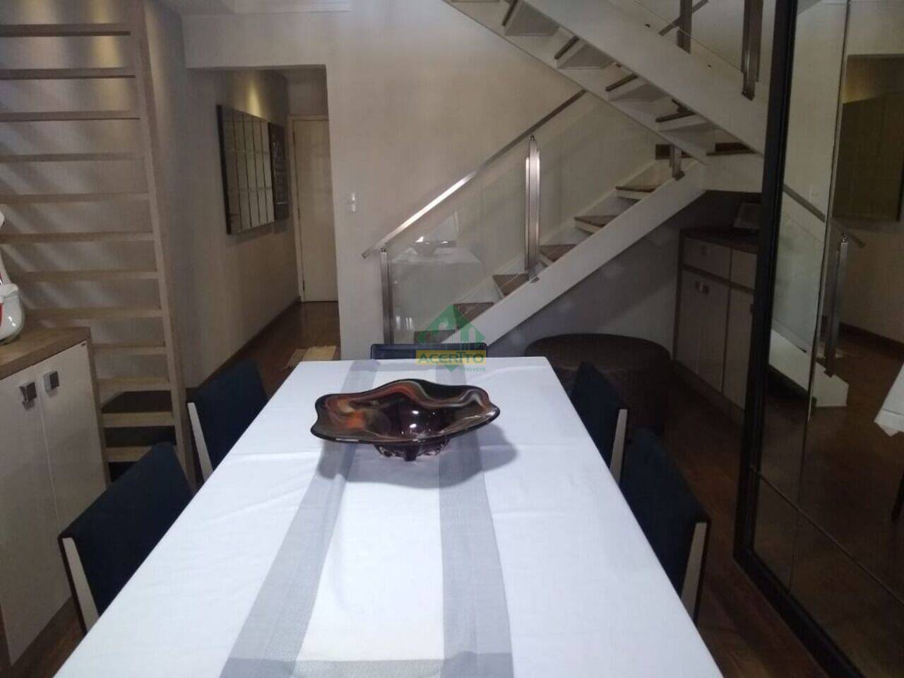 Apartamento duplex Edifício Espanha, Araçatuba - SP