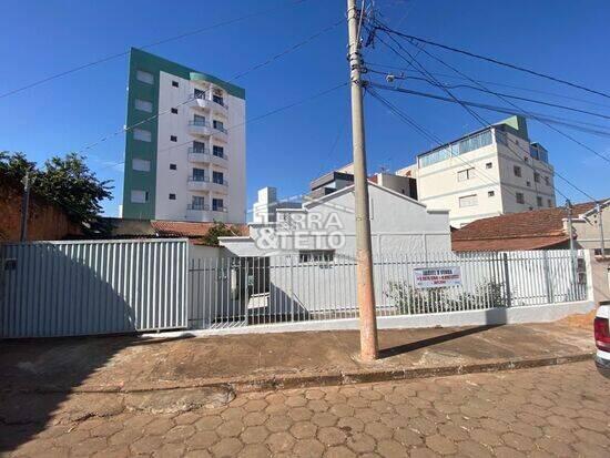 Casa Centro - Patos de Minas, à venda por R$ 750.000