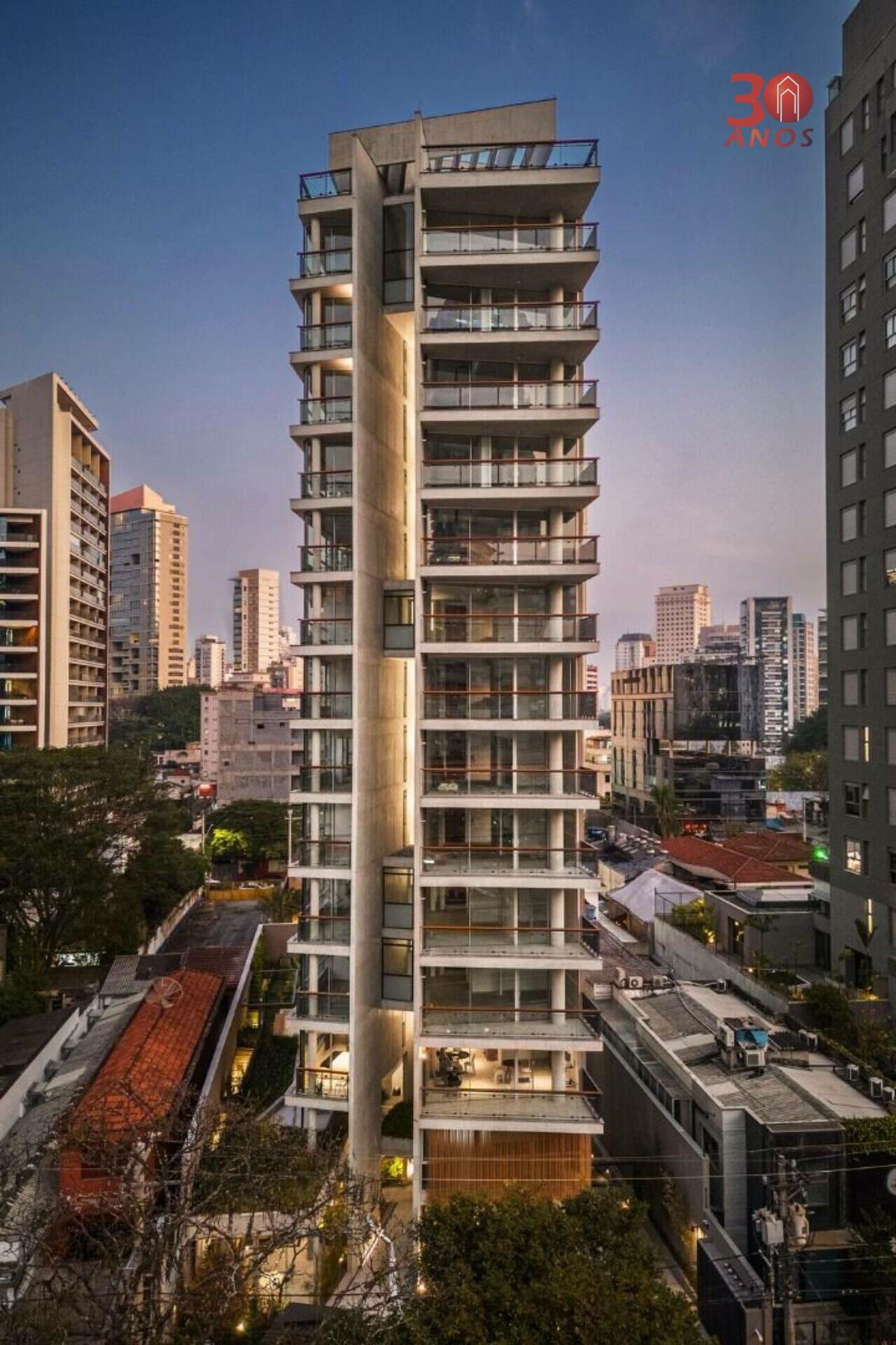 Apartamento duplex Vila Olímpia, São Paulo - SP
