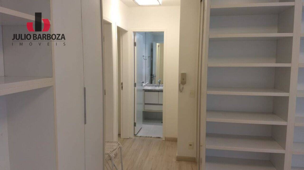 Apartamento duplex Vila Madalena, São Paulo - SP