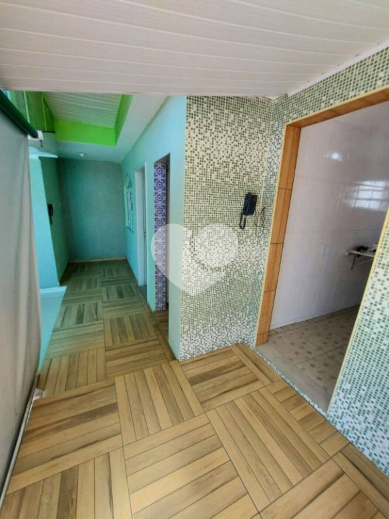 Lopes Enjoy vende: Excelente cobertura Duplex de frente, composta no primeiro piso sala com varandão, 2 quartos sendo um com suite e closet, copa cozinha, dependência com suite.  Ar condicionado split instalado nos ambientes, piso da sala em tabua corrida, madeira ipé tabaco, degraus da escada de acesso ao segundo andar piso em madeira peroba rosa,
O segundo andar e composto de sala, 2 quartos sendo 1 com suite, lavanderia, churrasqueira, terraço. Possui uma vaga de garagem escriturada e possibilidade  de alugar mais uma vaga.
Portaria 24 h com câmeras e salão de festas.