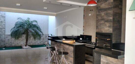 Casa de 223 m² na Solimões - Zona 03 - Cianorte - PR, à venda por R$ 850.000