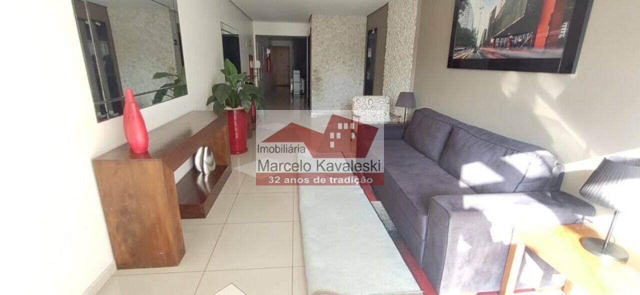 Apartamento Vila Gumercindo, São Paulo - SP