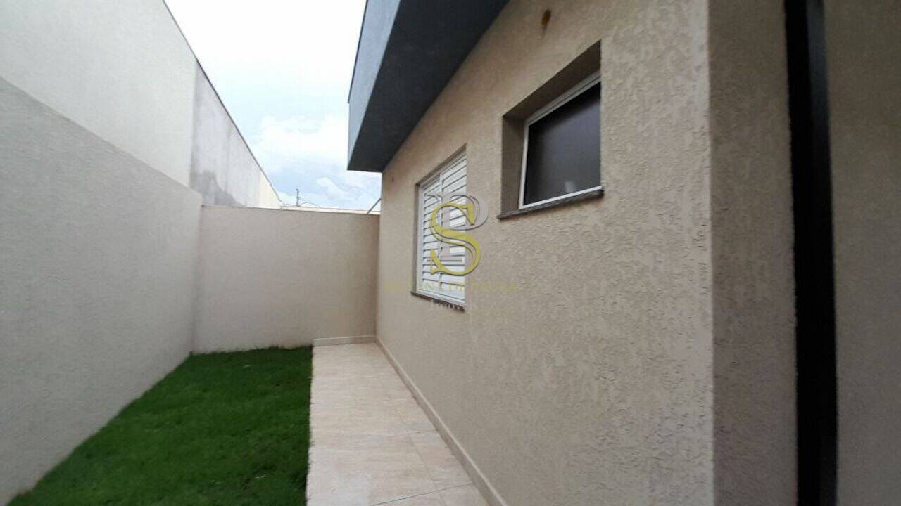 Casa Nova Cerejeira, Atibaia - SP