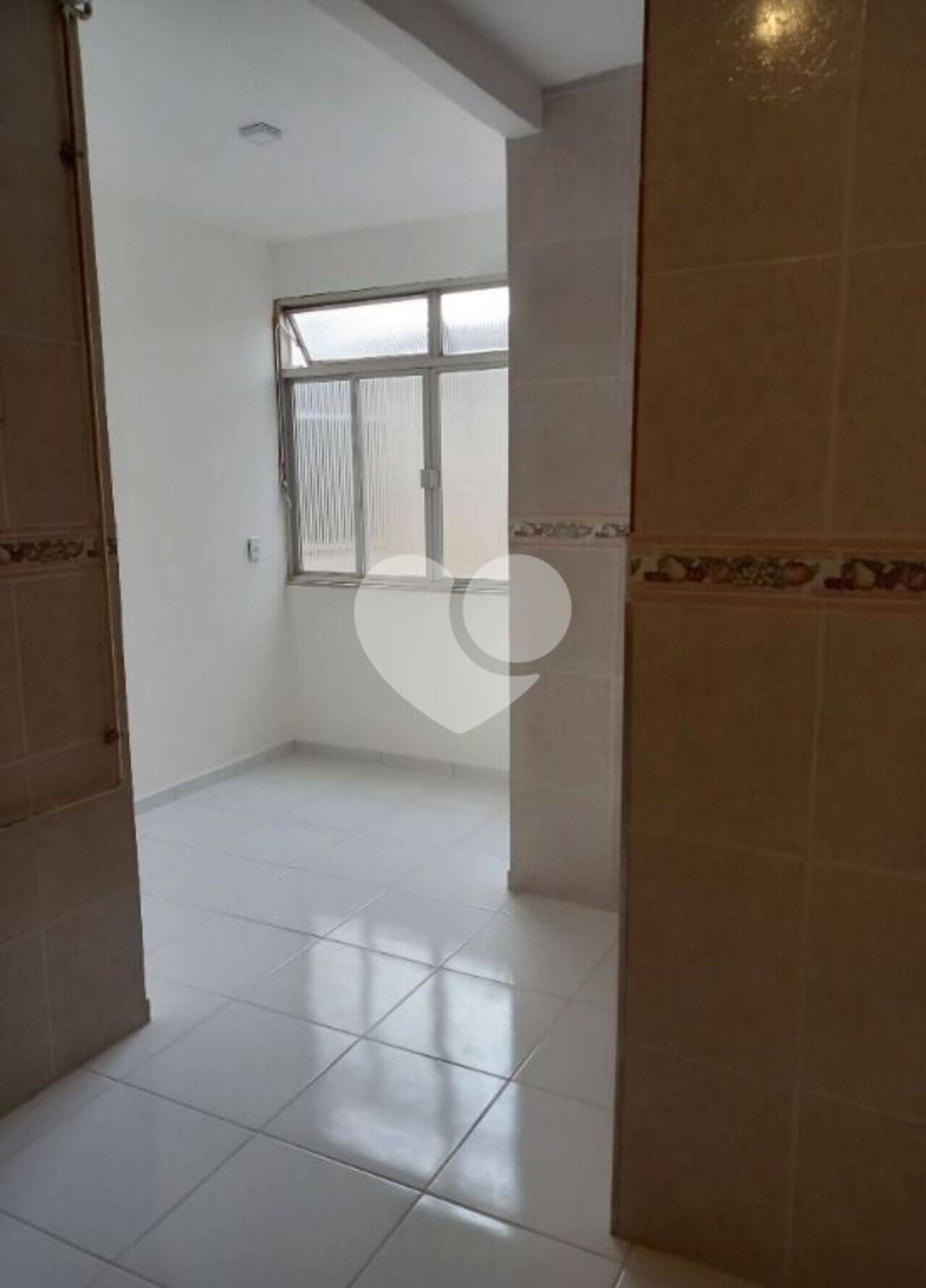 84m², com piso de tanquinho restaurado, 03 quartos amplos, 01 banheiro social com blindex e bancada de granito, cozinha e área de serviço integradas com piso cerâmico, 01 despensa. Próximo ao comercio. - Próximo a estação de trem do Méier. - Bem iluminado; - Bem ventilado;
- Rua silenciosa.