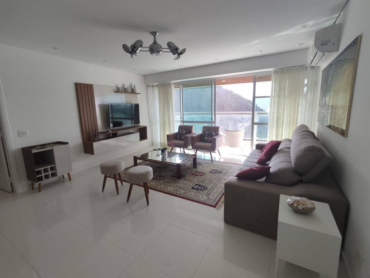 Apartamento Praia das Pitangueiras, Guarujá - SP