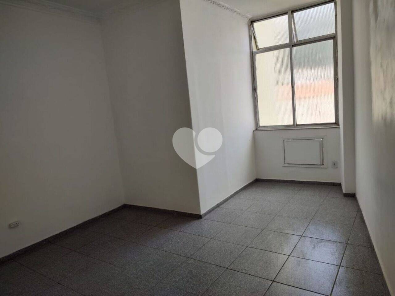 Lopes Enjoy Imóveis vende!  Rua Aquidabã - AP88448

Apartamento 2 quartos, 67 m² Rua Aquidabã - Méier -RJ. 
Apartamento aconchegante vazio composto por: sala, 2 quartos, dependências completas de empregada. 
Prédio recuado, gradeado, porteiro, salão de festas, elevador.
Bom para quem procura conforto e comodidade e fica situado no 4º andar. O condomínio fica localizado em (o) Rua Aquidabã no bairro Lins de Vasconcelos, próximo a pontos de interesse tais como Escola Municipal Affonso Taunay, Instituto Nícia Macieira, Escola Municipal José Eduardo de Macedo Soares, Escola Técnica Rezende Rammel, Escola Municipal Francisco Jobim. (sem garagem, porem tem estacionamento enfrente ao prédio).
Características Ar condicionado / Área de serviço / banheiro social /  cozinha / Banheiro de empregada / Cozinha / Dormitório de empregada / Elevador. Avaliamos.
Fuja do aluguel e compre já o seu imóvel! Auxiliamos na análise do seu crédito caso ainda não possua carta aprovada! Ligue e agende já a sua visita!  Avaliamos seu imóvel Gratuitamente, faça-nos uma visita Rua Borda do Mato 04-Grajaú-Rj. 
