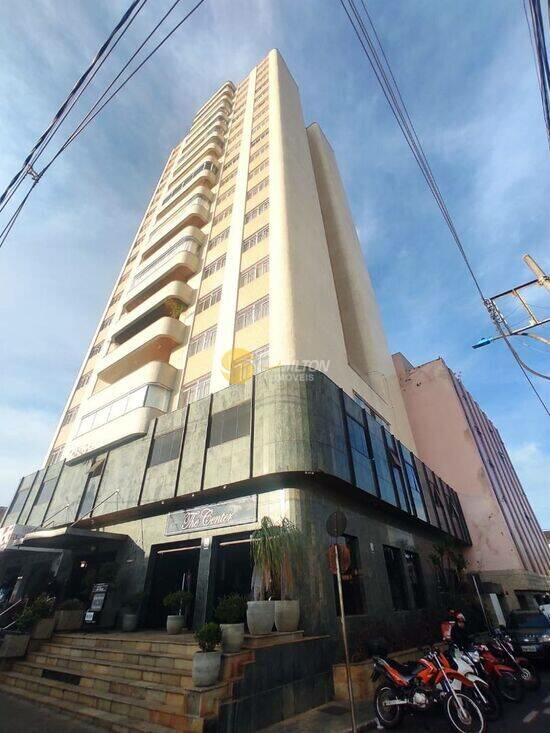 Apartamento de 363 m² na Cônego José Carlos - Centro - Alfenas - MG, aluguel por R$ 3.300