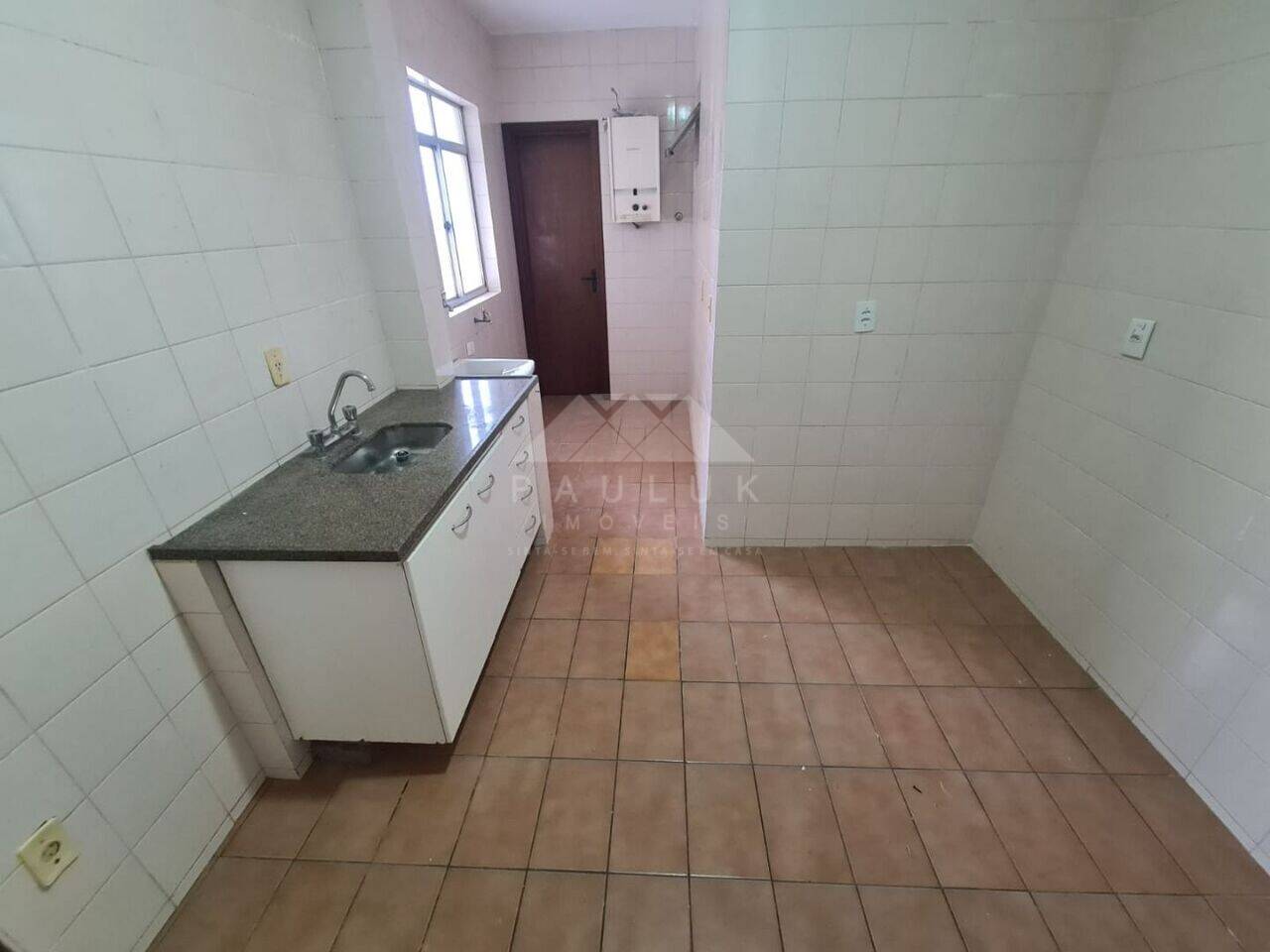 Apartamento Edifício Saint Peter, Foz do Iguaçu - PR