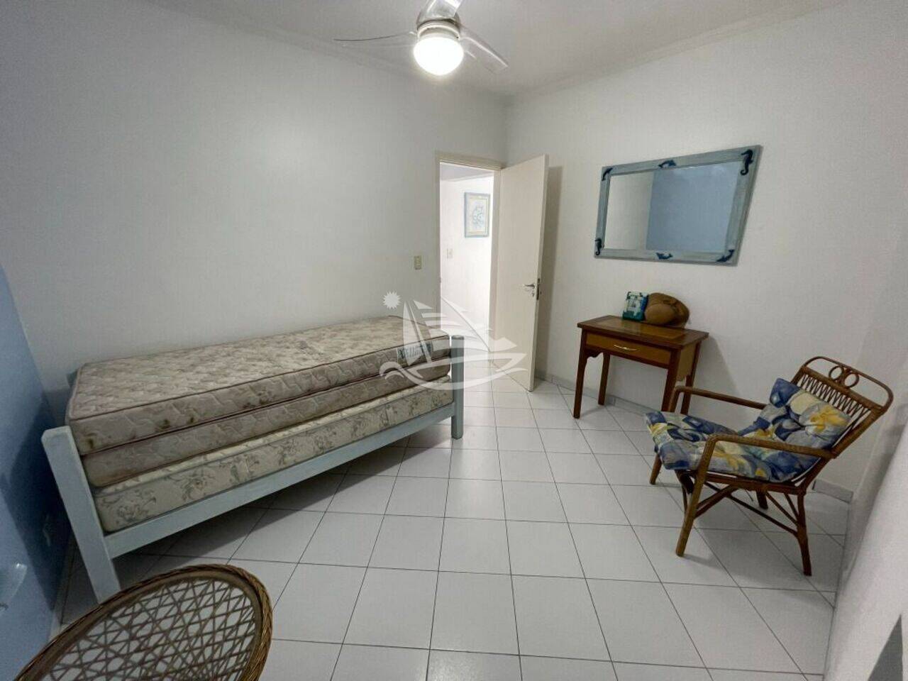 Apartamento Praia da Enseada – Hotéis, Guarujá - SP