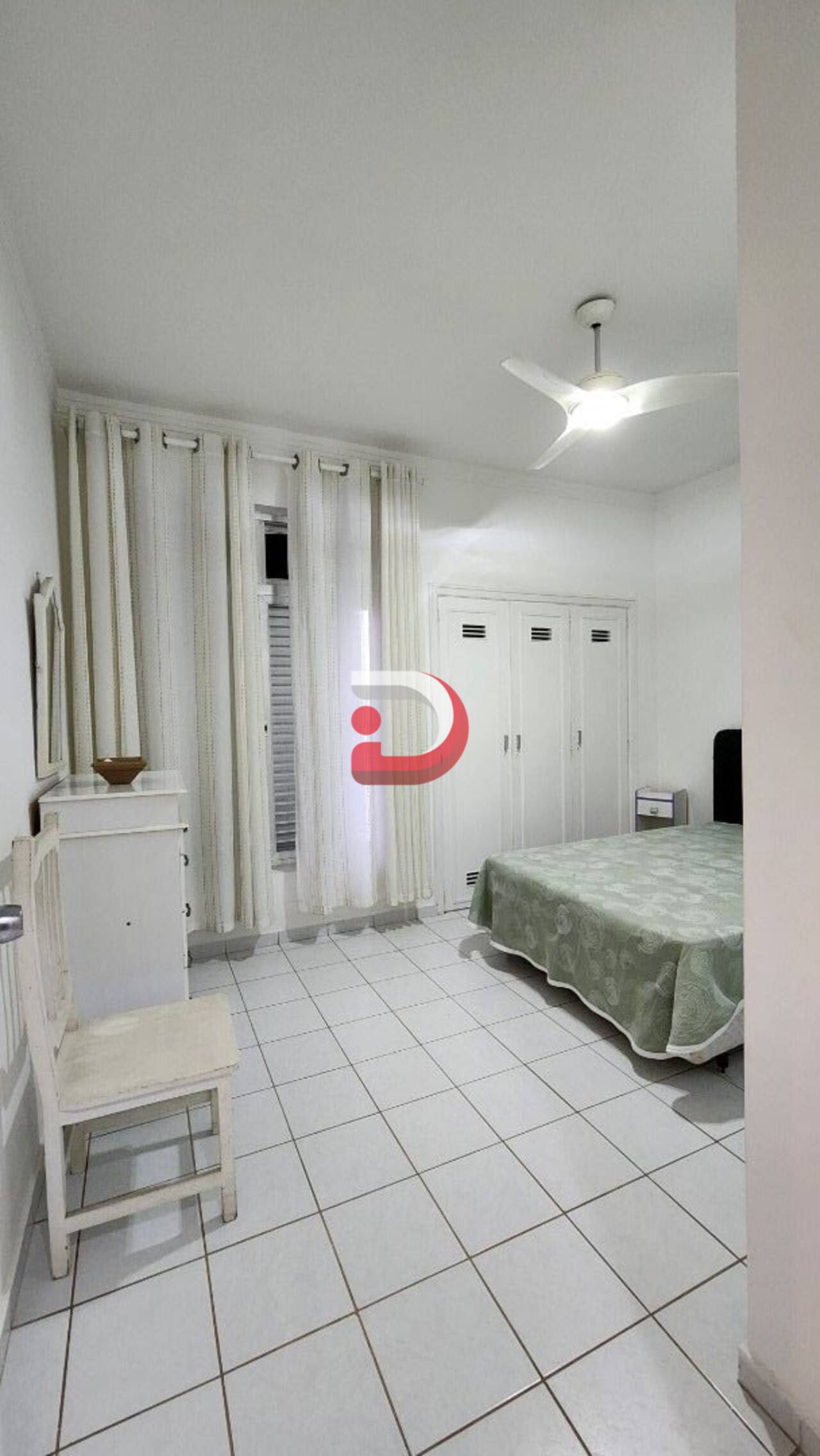 Apartamento Praia das Pitangueiras, Guarujá - SP