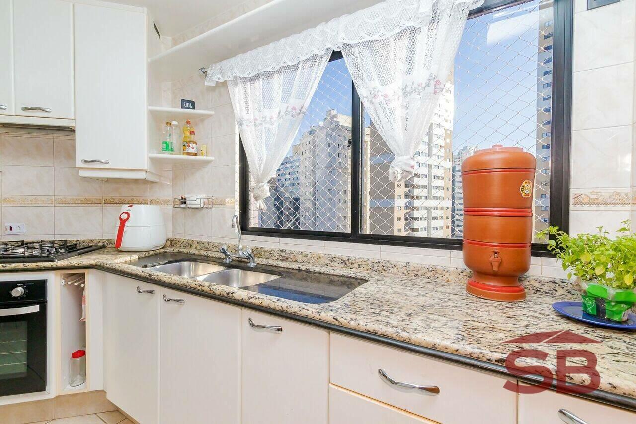 Apartamento Água Verde, Curitiba - PR