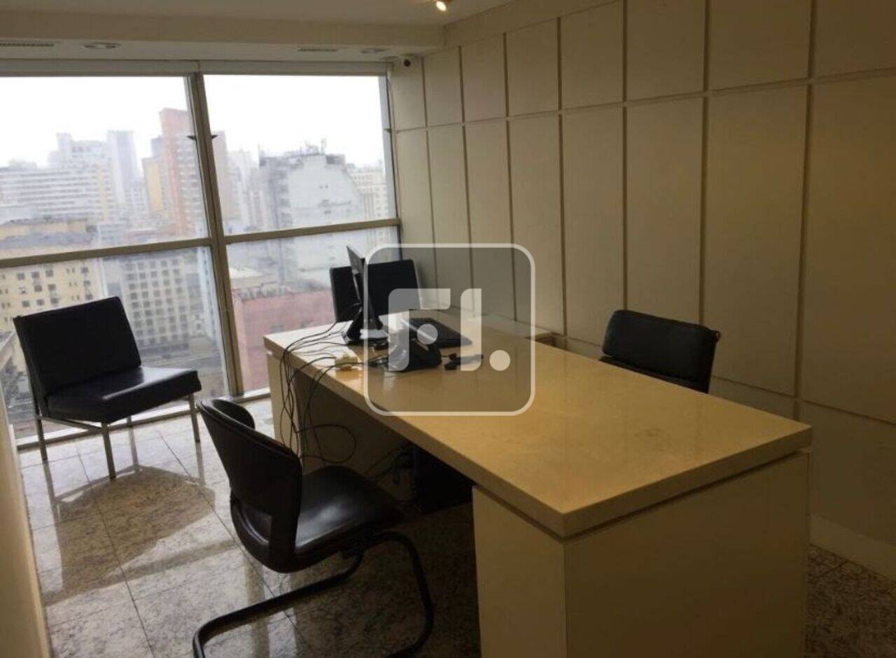 Conjunto comercial com 160 m² na Centro para Locação/Venda mobiliado